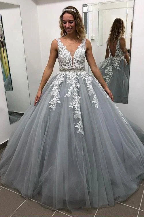 Women's Athletic Clothes Ball Gown Gray V Neck Prom Dresses with Lace Appliques Quinceanera Dresses