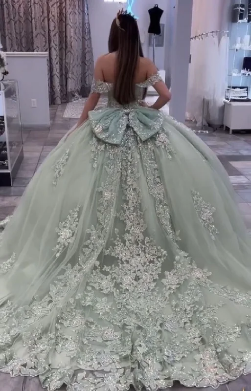 Women's Clothes For Work Events Green Elegant Off Shoulder Ball Gown Quinceanera Dress Tulle with Appliques      S5926