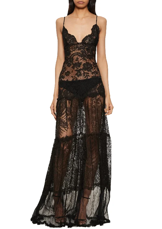 Women's Effortless Casual Outfit 1930s Black Lace Slip Gown