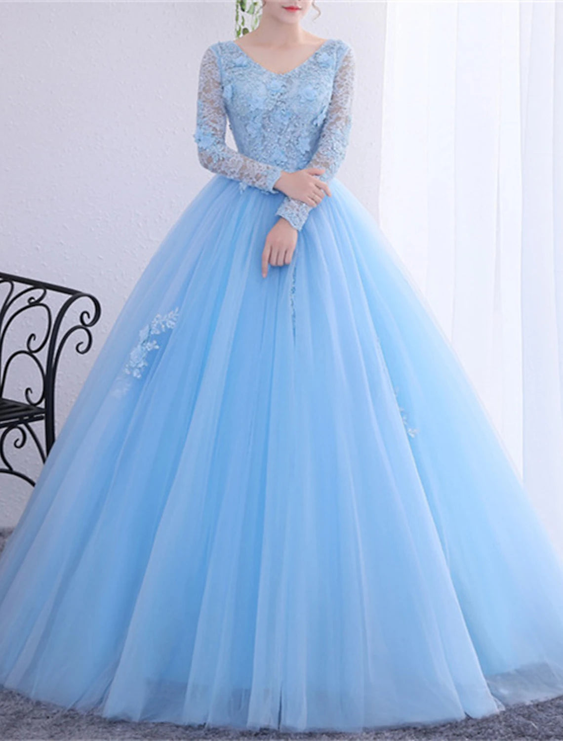 High-Fashion Women's Clothing Ball Gown Quinceanera Dresses Princess Dress Performance Quinceanera Floor Length Long Sleeve V Neck Polyester with Crystals Appliques