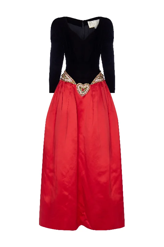 Women's Work Apparel Vintage Oscar De La Renta Gown. Rent: £145/Day