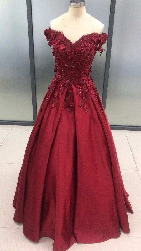 Women's Athleisure Apparel Ball Gown Red Lace Appliques Prom Dresses Off the Shoulder Quinceanera Dresses