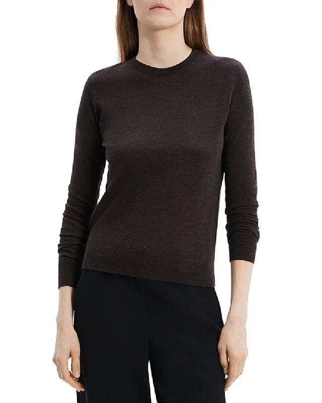 Chic Women's Outfit Theory Crewneck Sweater