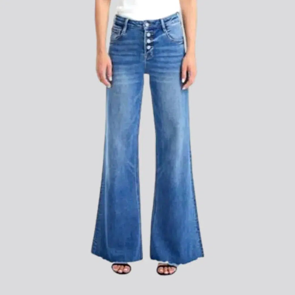 Women's Plus-Size Garments Highly-stretchy medium-wash jeans